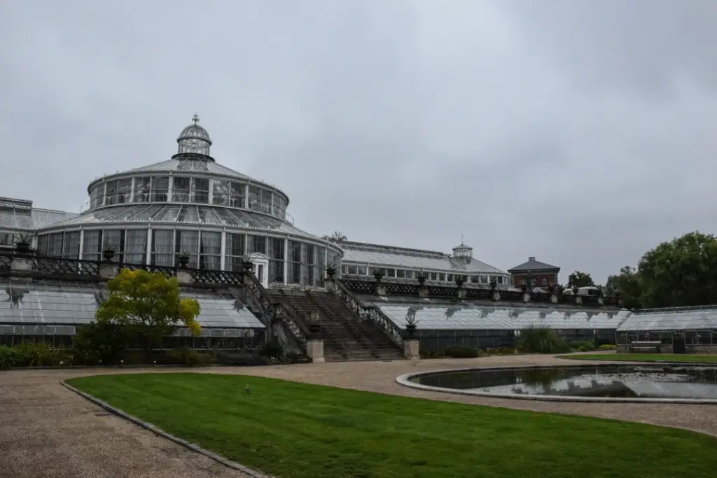 Das Palmenhaus im Botanischen Garten in Kopenhagen in Dänemark.