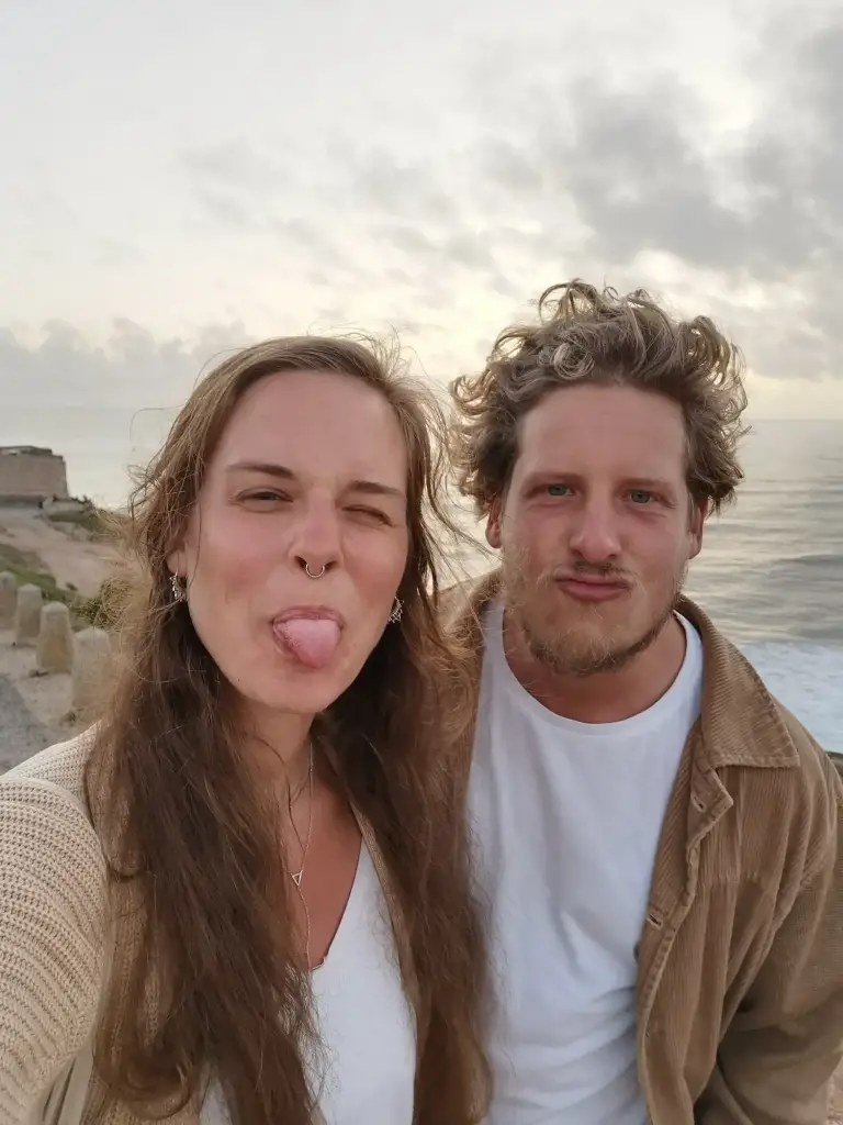 Laura und Michi, die Gründer von einfach.herumgurken - ein Blog über Wohnmobile, Reisen, Reiseberichte und das Vanlife.